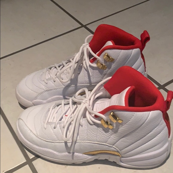 red jordan 12 size 6